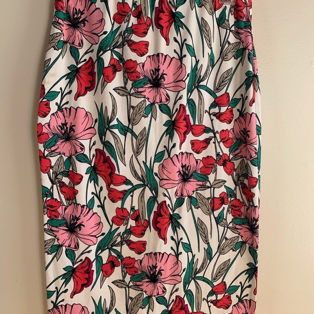 🌺FLORAL PENCIL SKIRT🌺 M